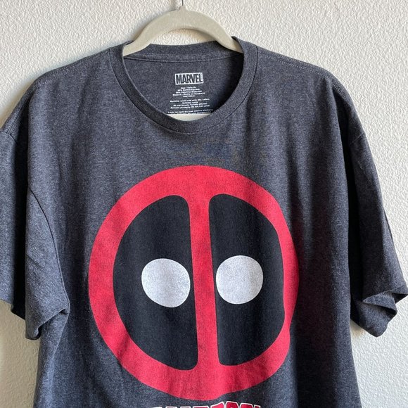 4/$25 Marvel TShirt Deadpool Comics Simple Distressed Logo Shield Gray Men XL - Picture 3 of 9